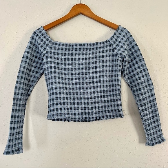 🦋 Wild Fable Blue Checkered Off the Shoulder Long Sleeve Crop Top Medium - Picture 3 of 7